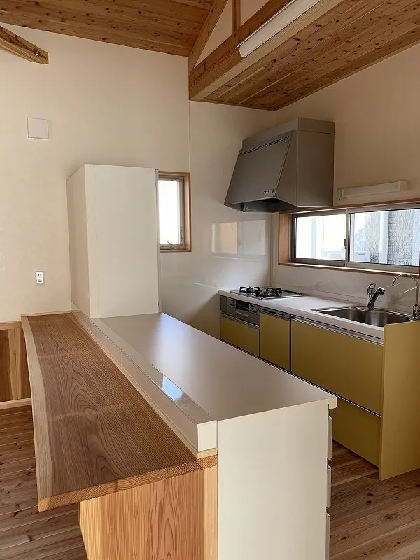 キッチンの色は、施主様の好きな黄色