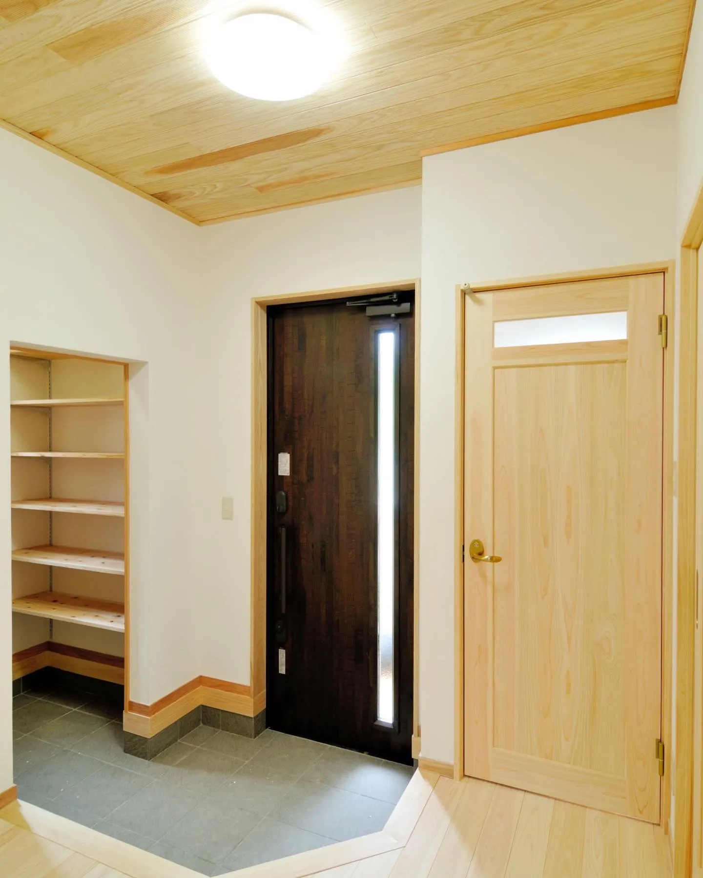 【愛媛・注文住宅】玄関、SIC施工事例🏡