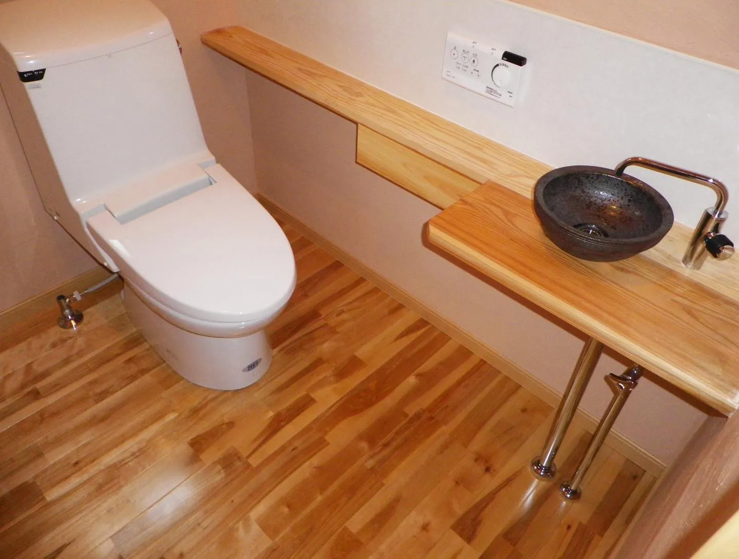 【愛媛・注文住宅】施工事例🏡😊　玄関sic・和室・トイレ