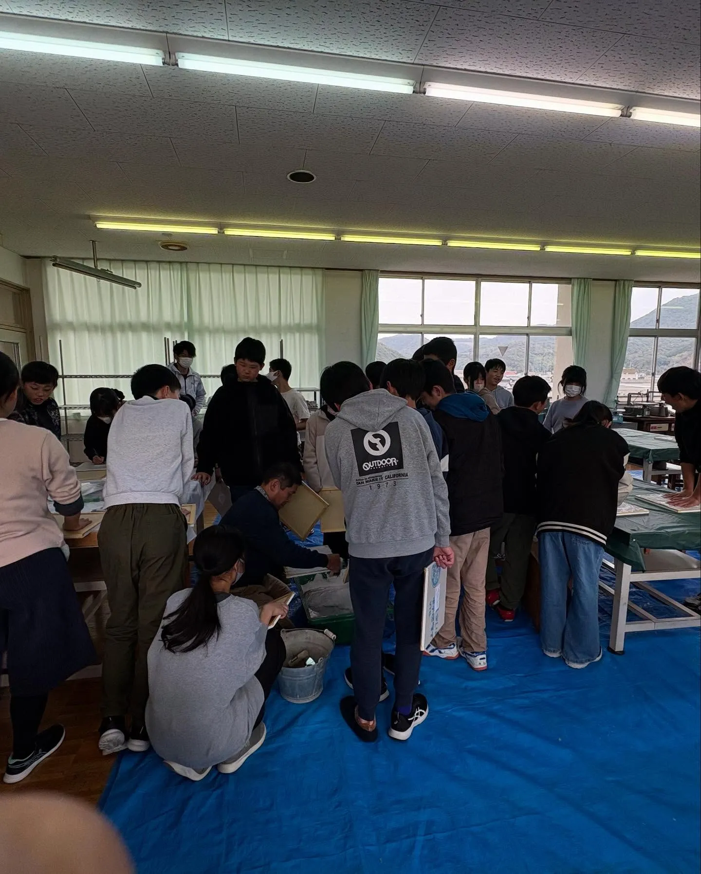 【宇和島市注文住宅】3.18 岩松小学校にて卒業生のための卒...