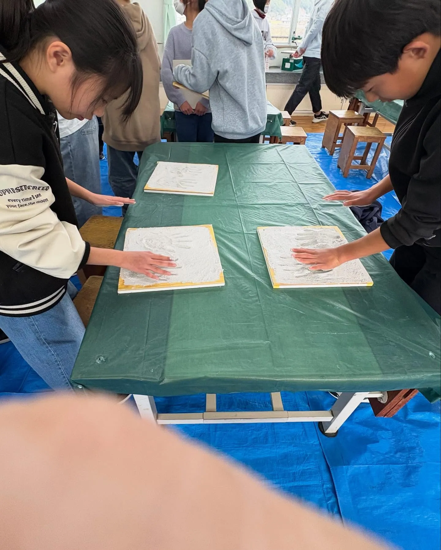 【宇和島市注文住宅】3.18 岩松小学校にて卒業生のための卒...