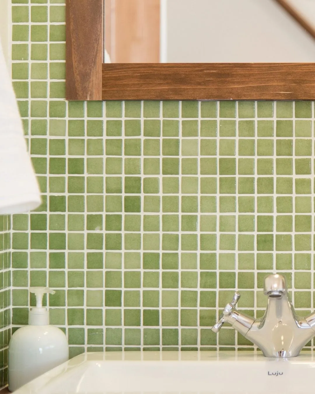 柄のひとつひとつがやさしく主張する